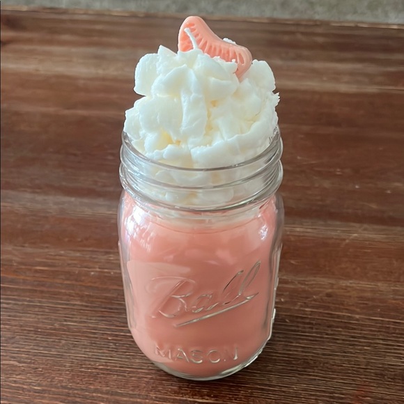 She’s a Monet Other - Orange Creamsicle Milkshake Candle